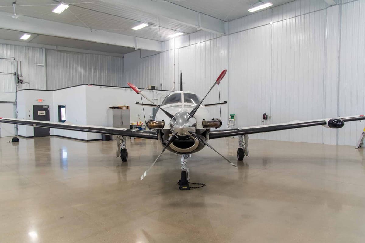 Daher TBM (N988C)